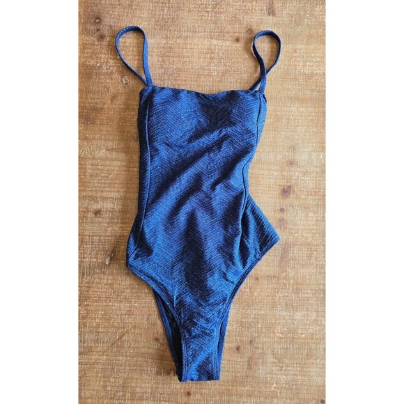 Cupshe new with tags one piece suit. Blue sparkly women's size medium - Picture 1 of 8
